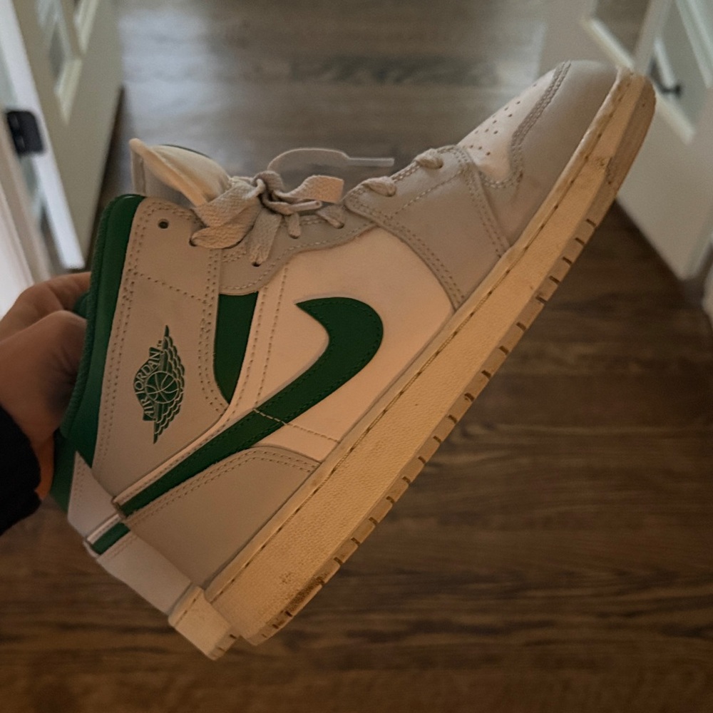 Nike Kids Sneakers - White and Green - Picture 4 of 4